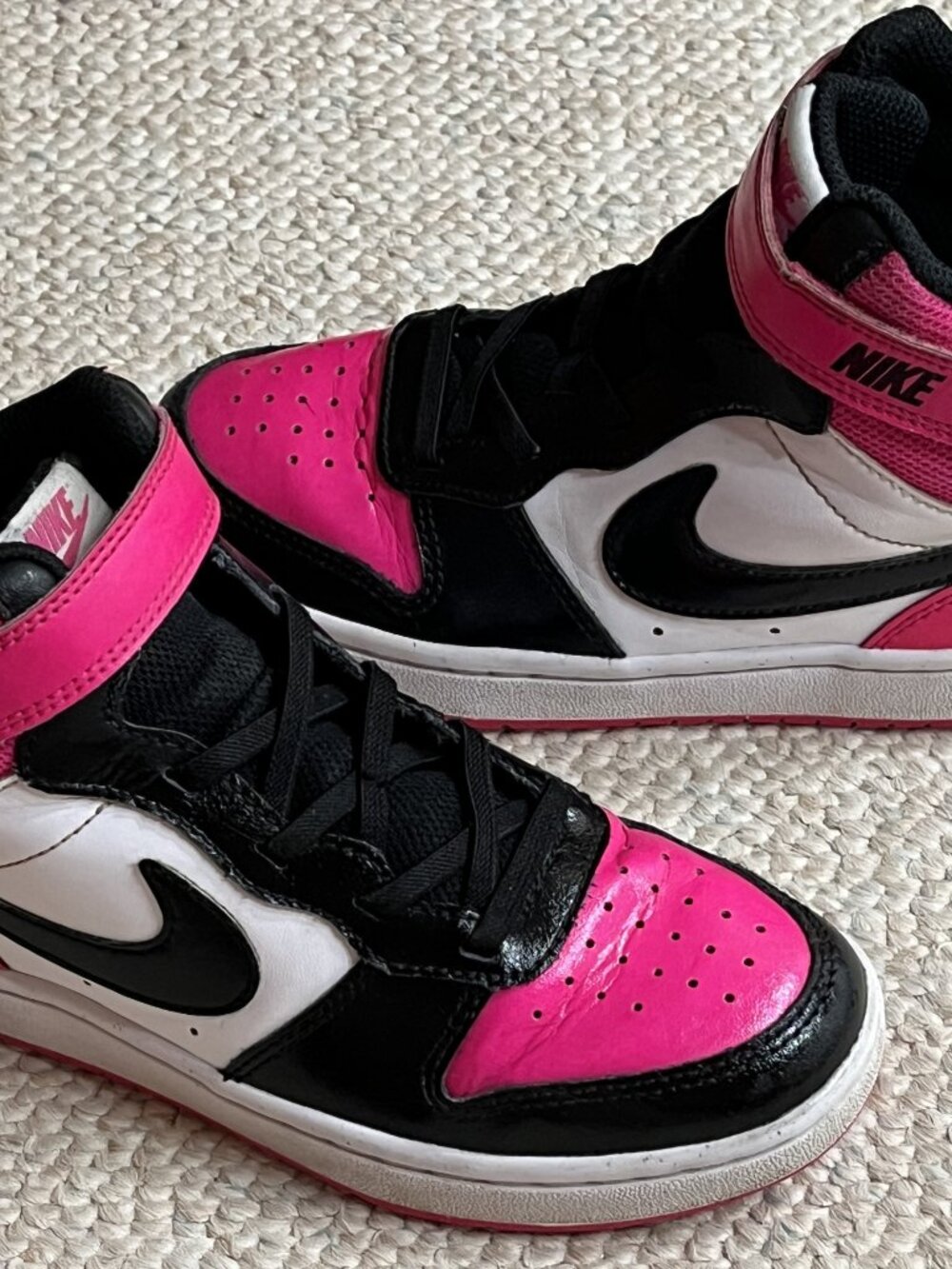 NIKE Court Borough White Pink Black Girl's Size 2Y Sneakers Shoes HV0935-100